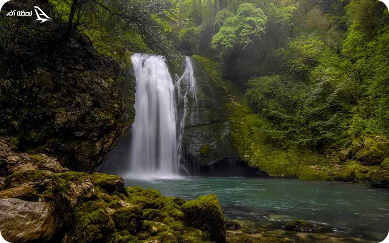 آبشارهای تسالکا؛ طبیعتی زمردین در دل دره داشباشی